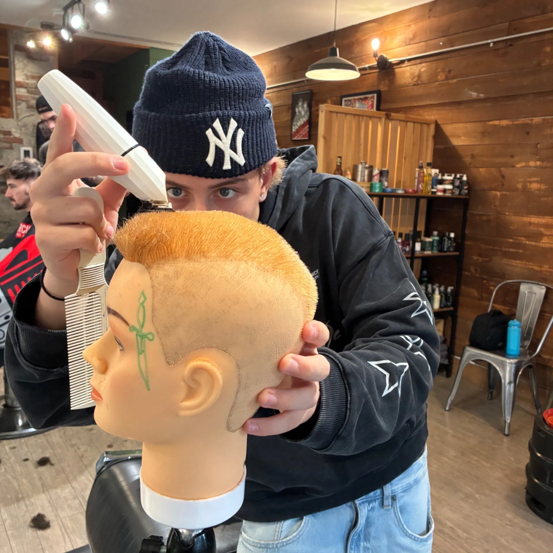 Photo from ROCK'S BARBERSHOP's website
