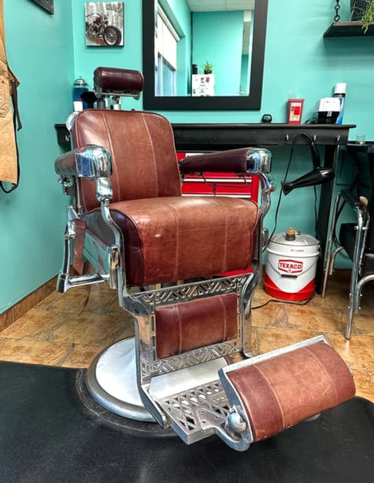 Photo from Slimz Brand Barber Lounge's website