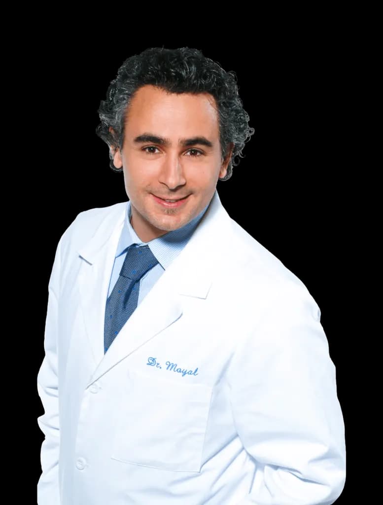 Photo from Clinique Révolution's website