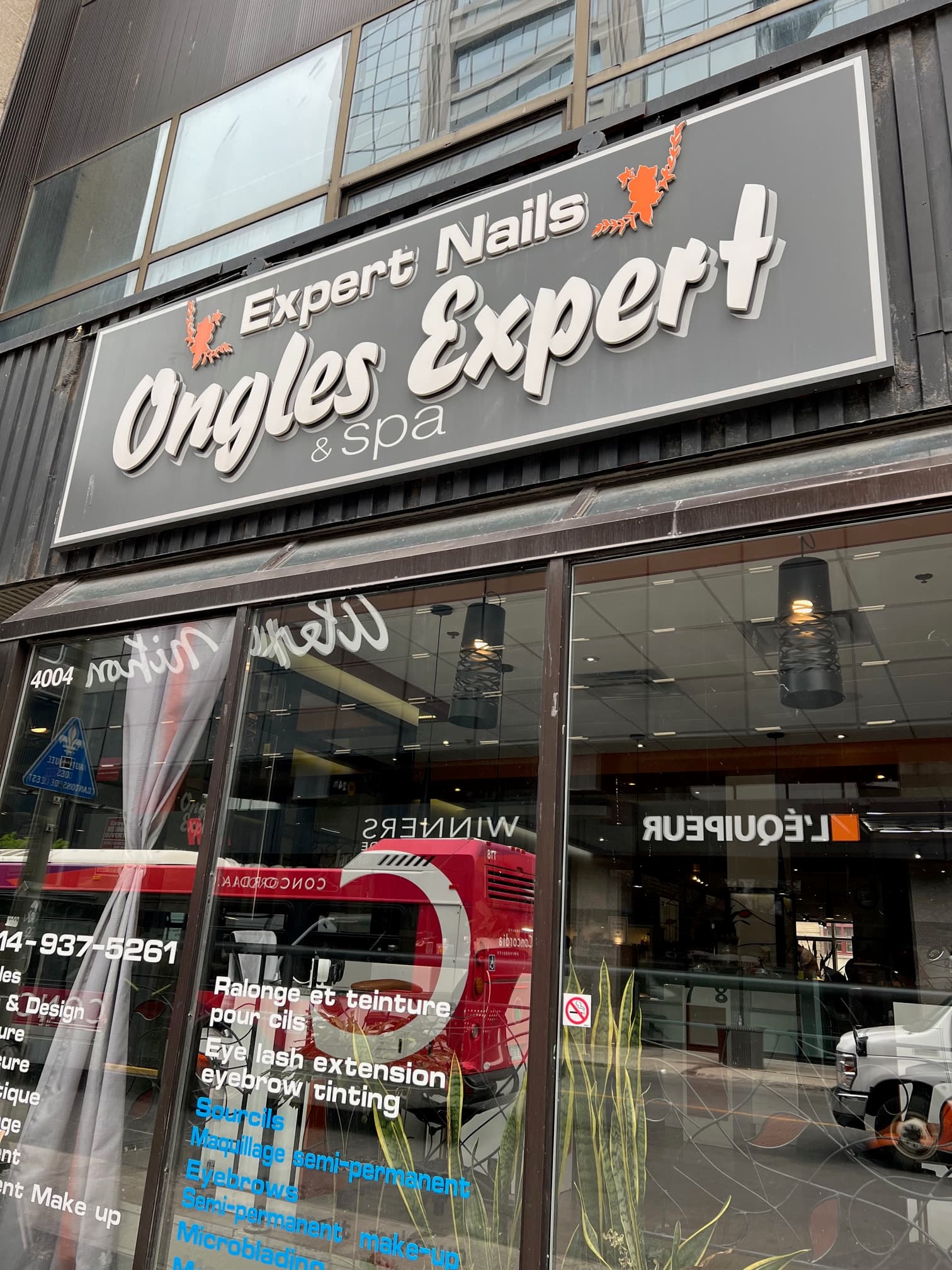 Photo from Expert Nails & Spa's website