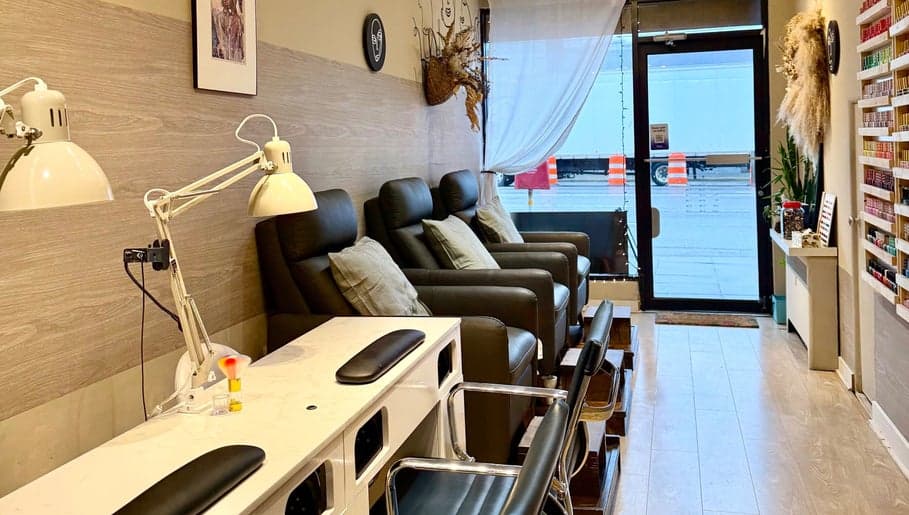 Photo from Line Spa and Polish's website