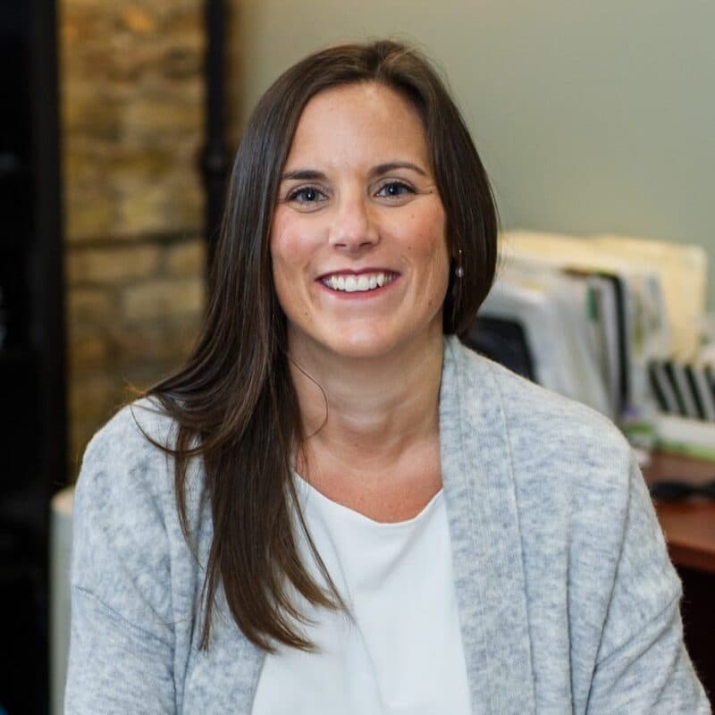 Dr. Kelly Rau (Strathdee)