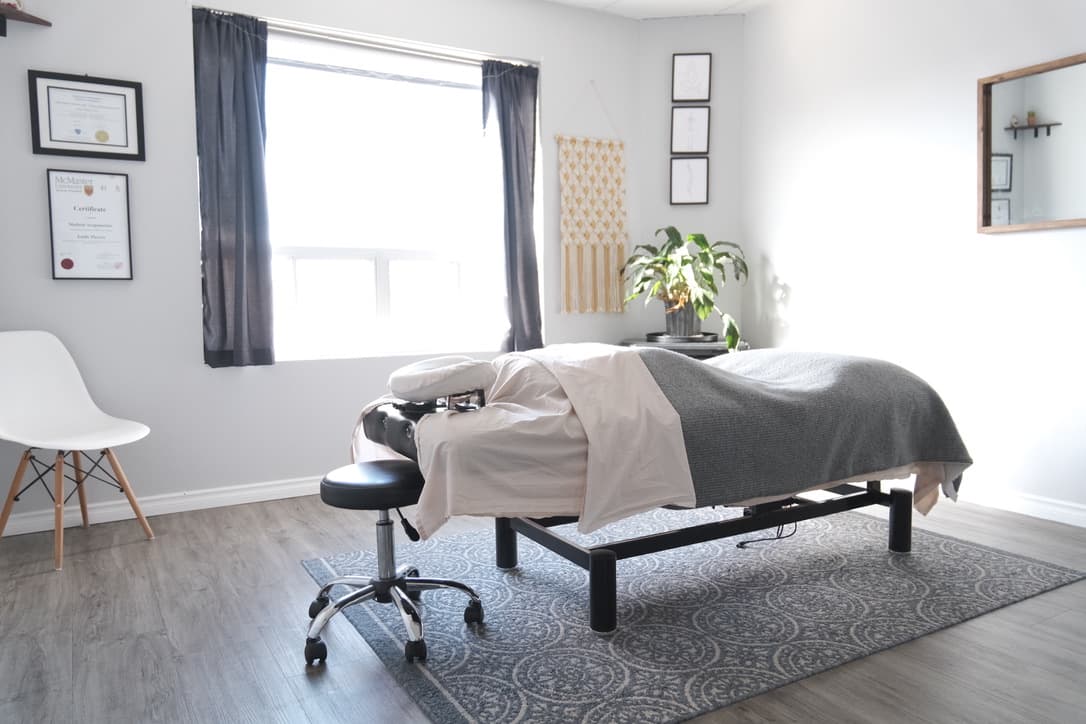 Happy Bones Osteopathy & Wellness Clinic gallery image 4