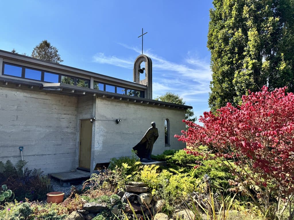 Loyola House gallery image 5