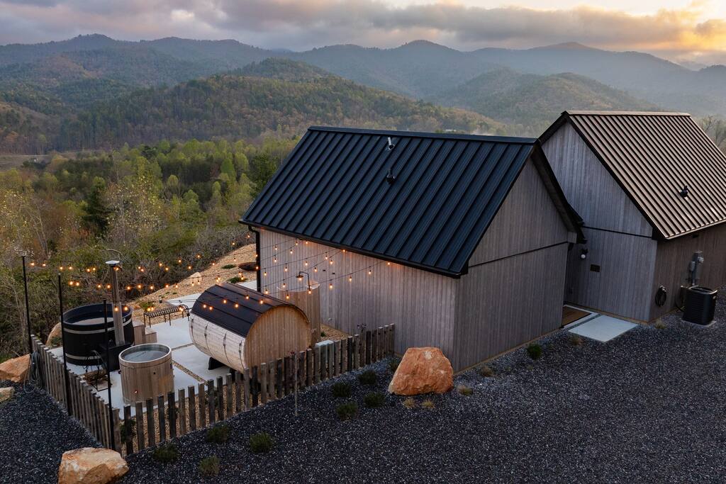 Black Fox Cabin