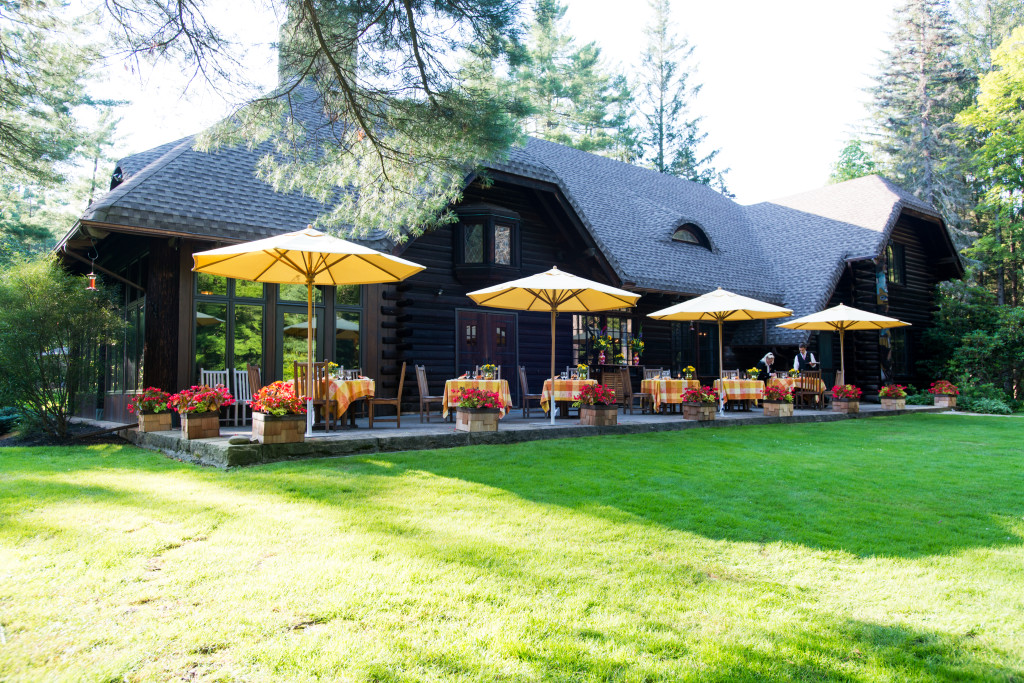 Arrive at The Lodge at Glendorn