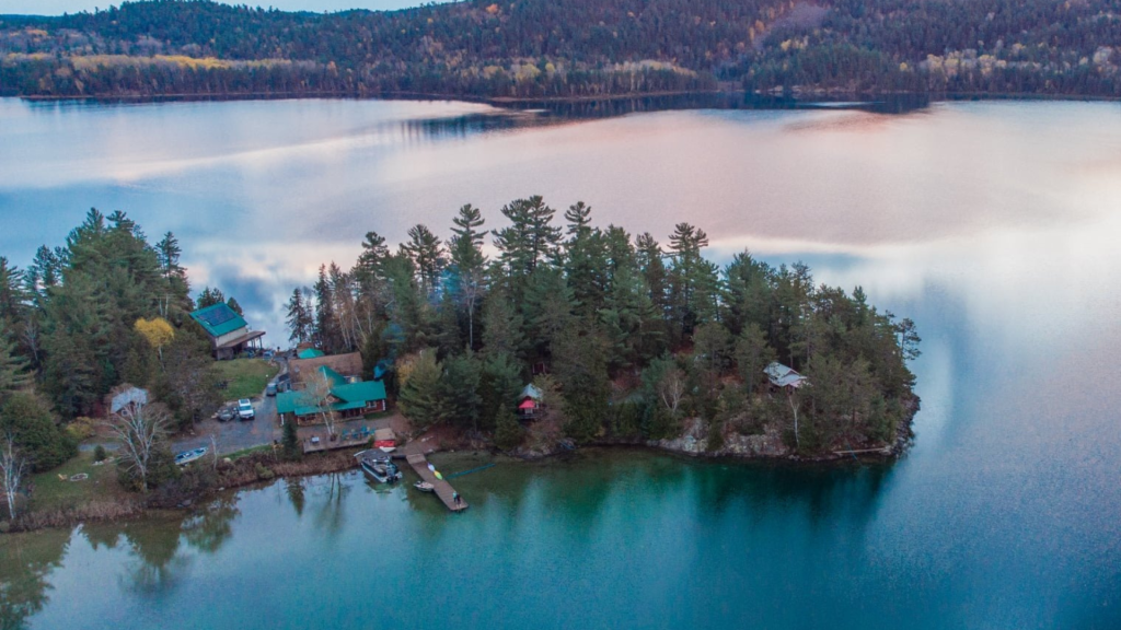 Lodge on the Point — eco-lodge