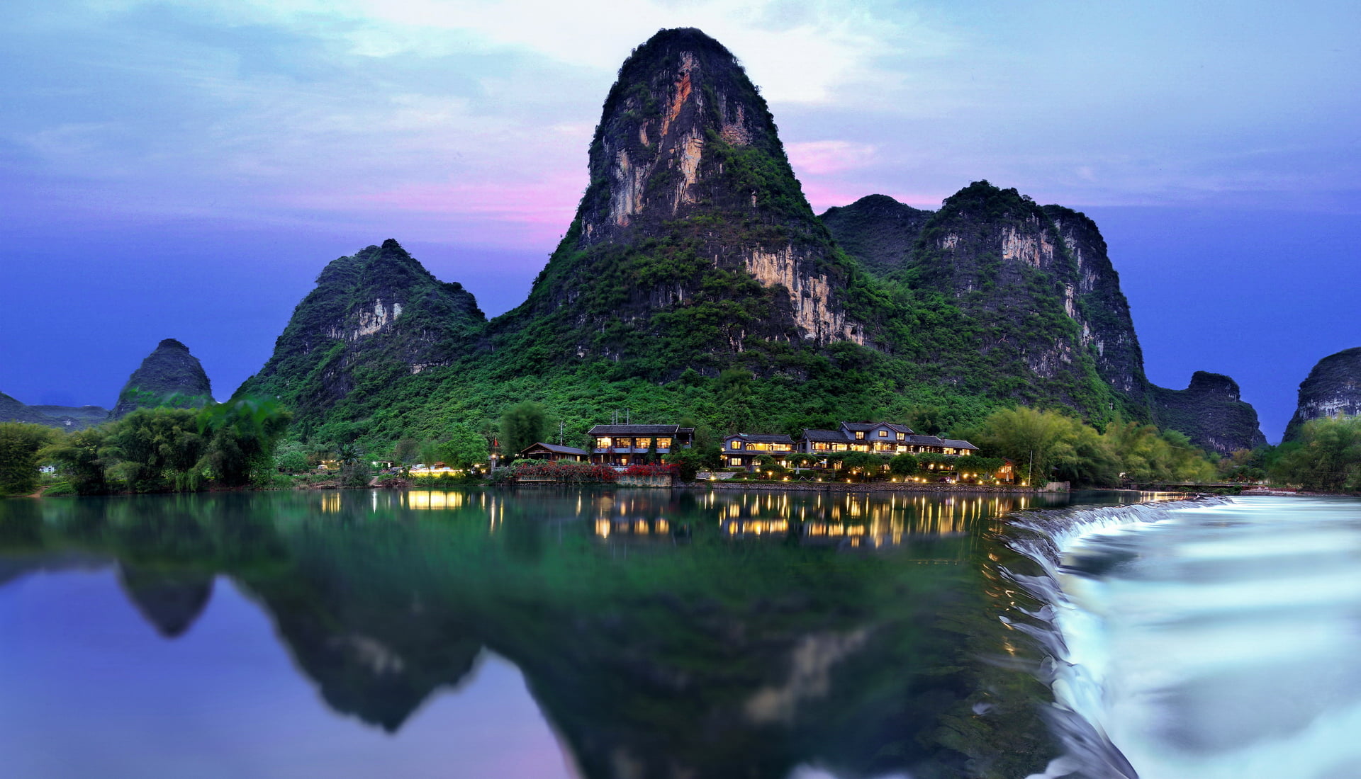 Yangshuo Mountain Retreat